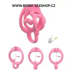 Mužský pás cudnosti na menší penis se třmenem oddělující varlata