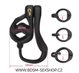 Mužský pás cudnosti na menší penis se třmenem oddělující varlata