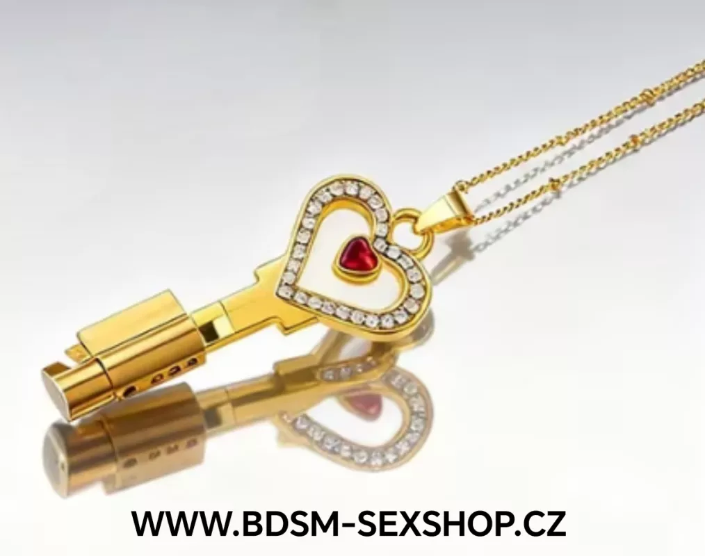 zdobený klíč k pásu cudnosti